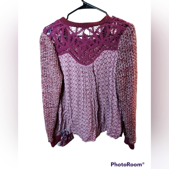 Miss Me Sweaters - Miss Me small crochet shoulder dark red(wine) sweater